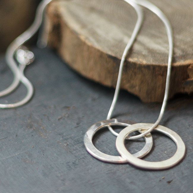 Double loop pendant Annie Smith